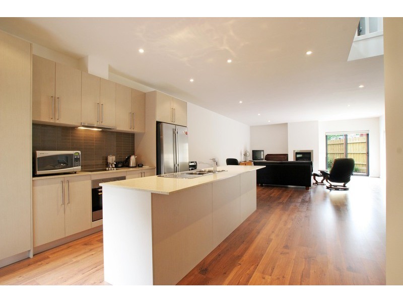 10/4 Civic Square, Croydon VIC 3136