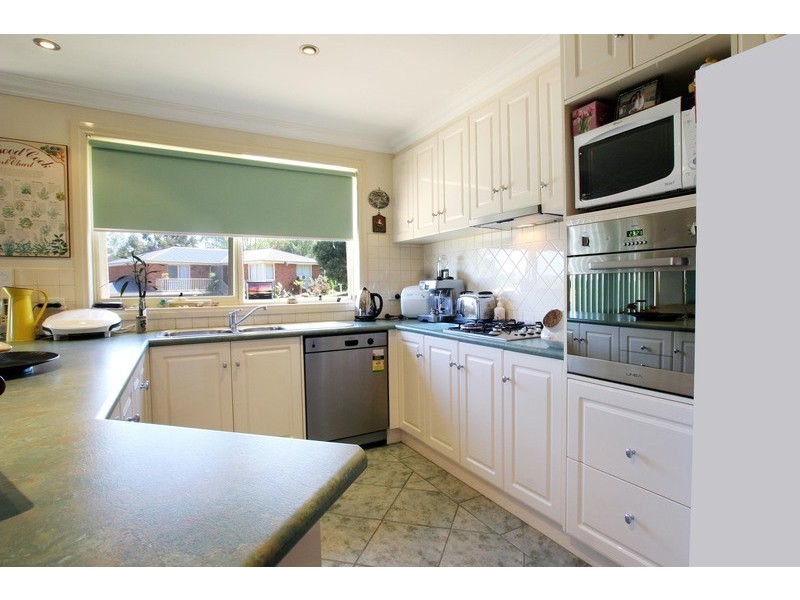 36 Highview Drive, Mooroolbark VIC 3138