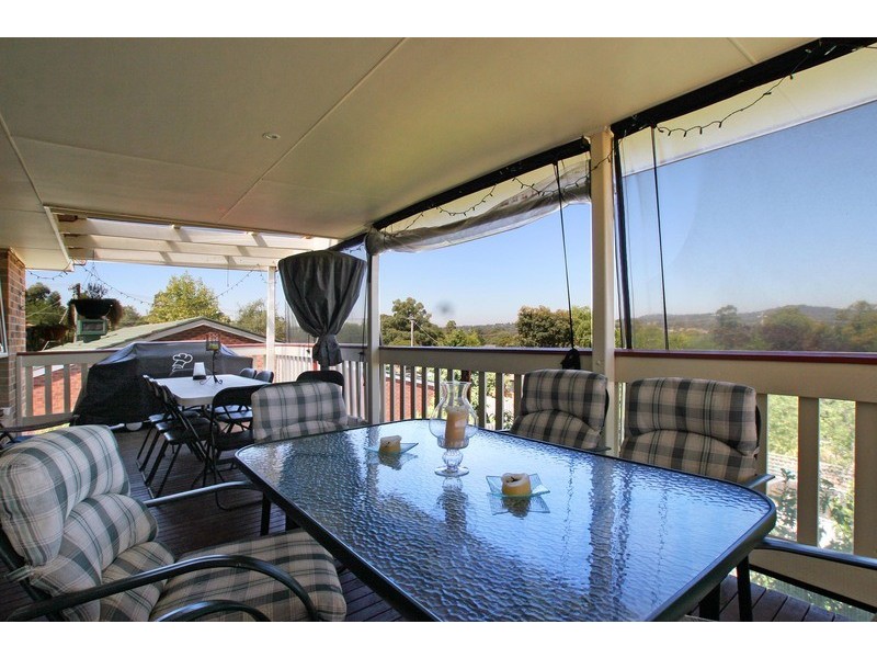 36 Highview Drive, Mooroolbark VIC 3138