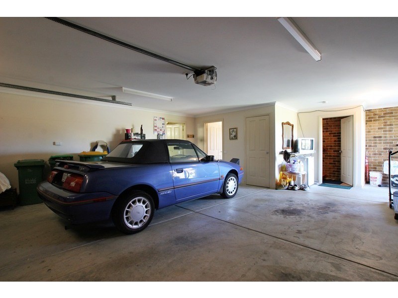 36 Highview Drive, Mooroolbark VIC 3138
