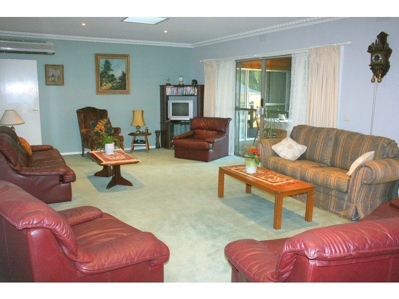 9 Marcus Road, Croydon VIC 3136