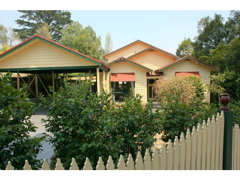 830 Mt Dandenong Road, Montrose VIC 3765