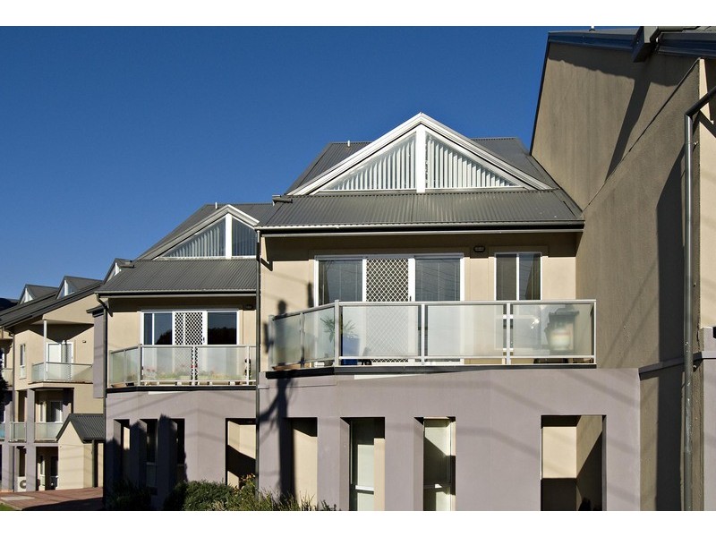 20/13-19 Hewish Road, Croydon VIC 3136