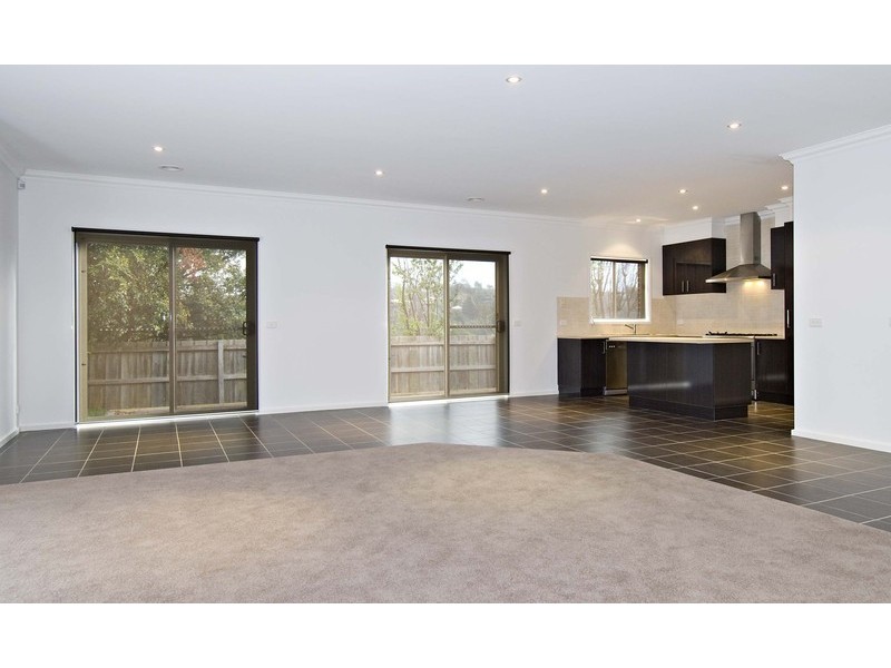 2/47 Carronvale Road, Mooroolbark VIC 3138