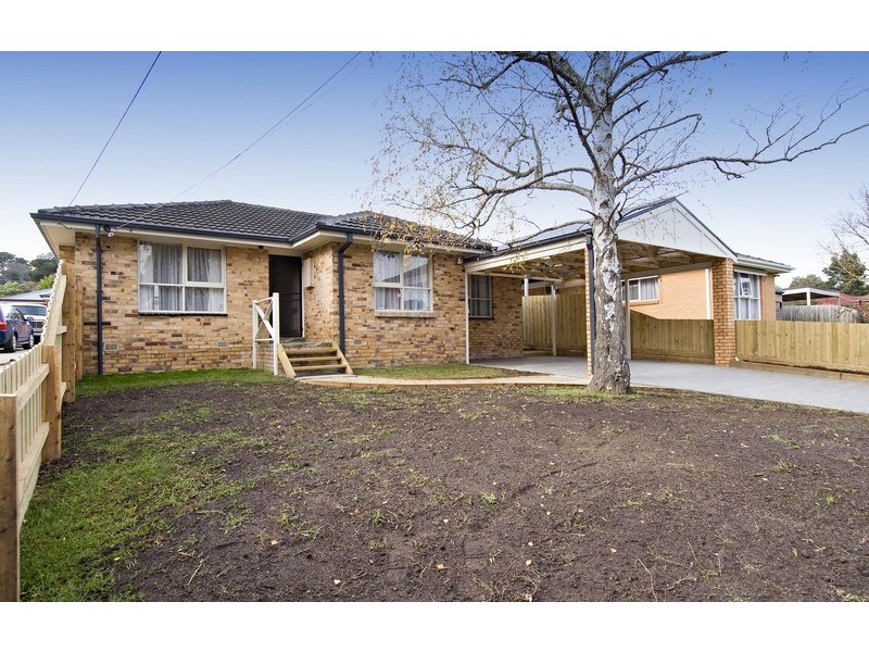 20a Longfellow Avenue, Mooroolbark VIC 3138