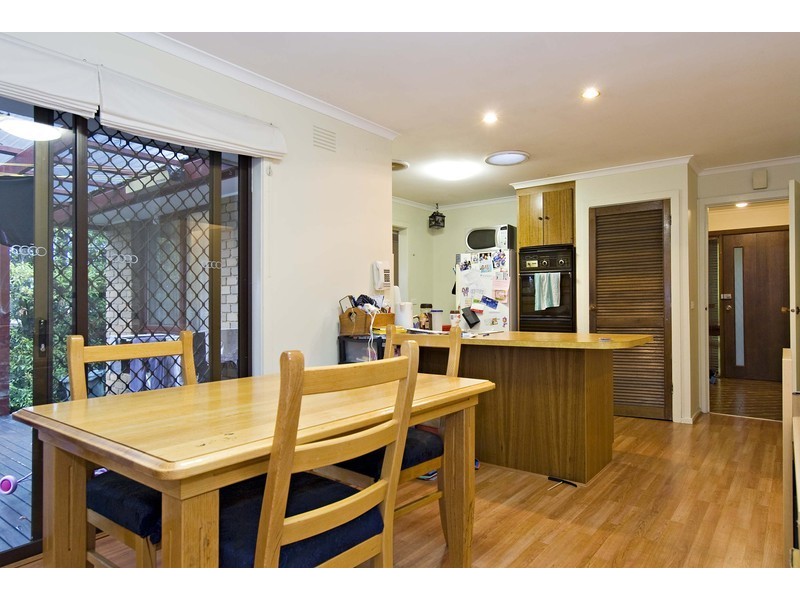 19 Trenton Place, Mooroolbark VIC 3138