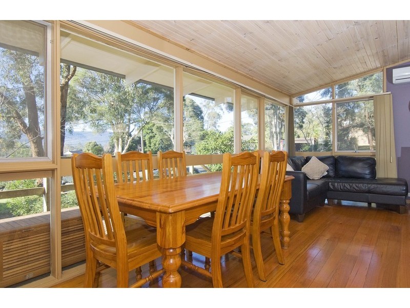 5 Yanina Court, Croydon VIC 3136