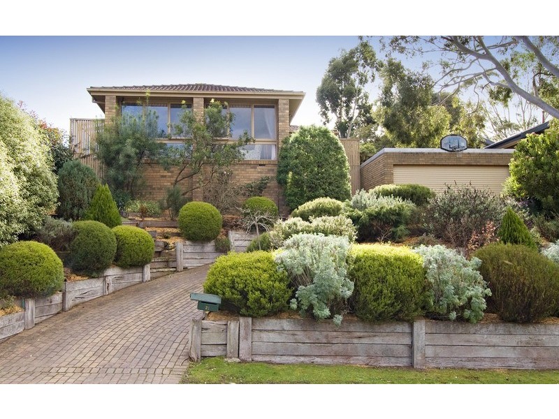 21 Autumn Grove, Mooroolbark VIC 3138