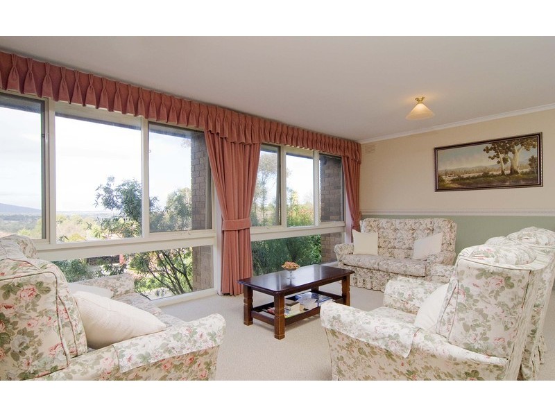 21 Autumn Grove, Mooroolbark VIC 3138