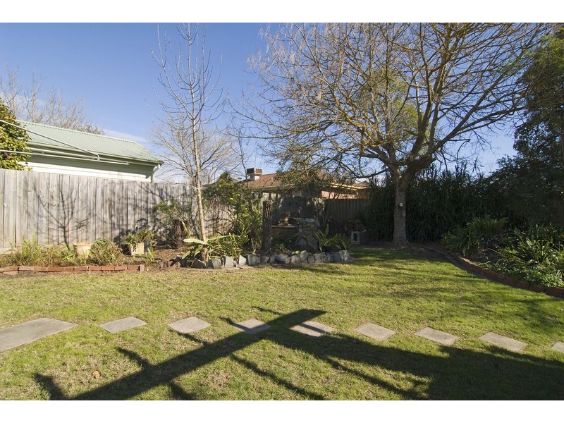 20 Larch Street, Blackburn VIC 3130