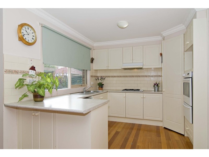 2a Midhurst Road, Croydon VIC 3136