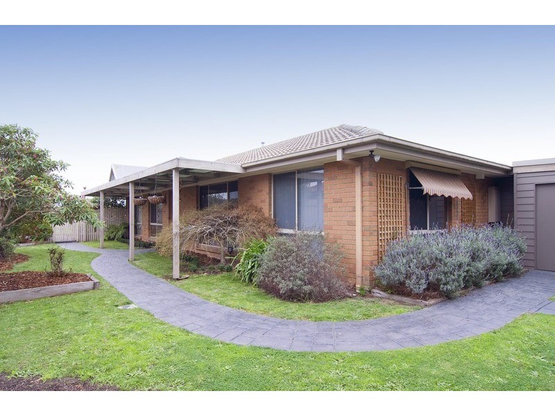 10 Briar Rose Walk, Croydon VIC 3136