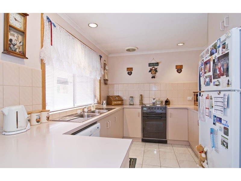 10 Briar Rose Walk, Croydon VIC 3136