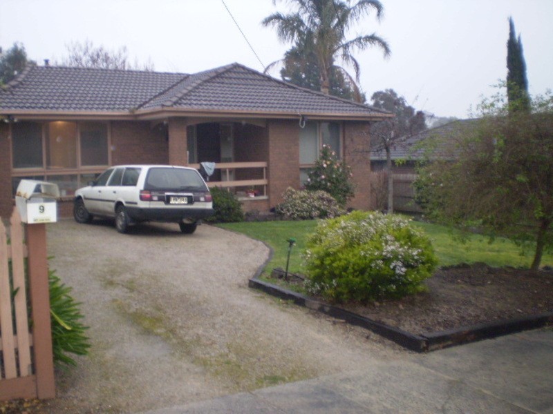 9 Levendale Avenue, Mooroolbark VIC 3138