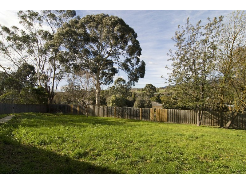 17 Landara Court, Mooroolbark VIC 3138