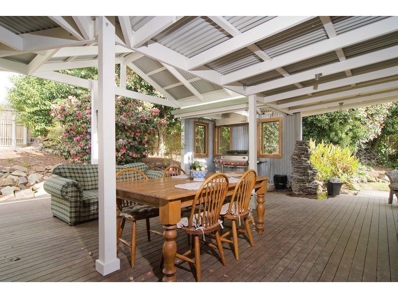 2/70 Swansea Road, Montrose VIC 3765