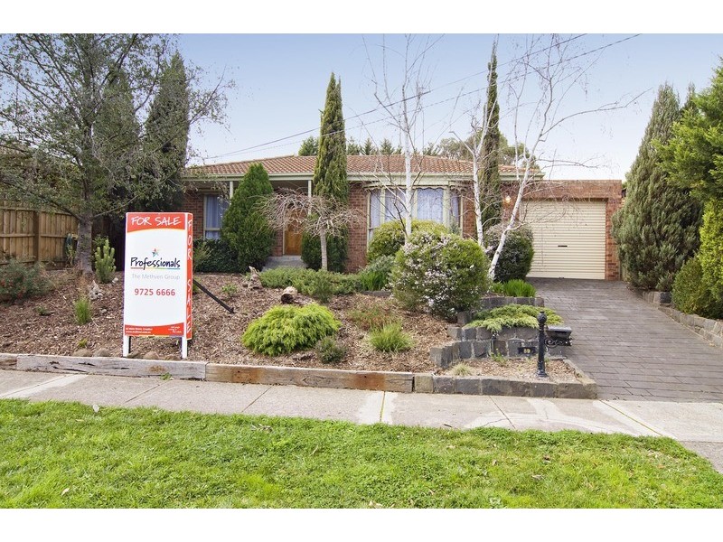 89 Langdale Drive, Croydon Hills VIC 3136