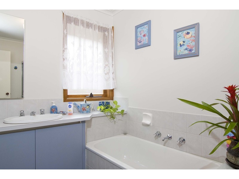 89 Langdale Drive, Croydon Hills VIC 3136