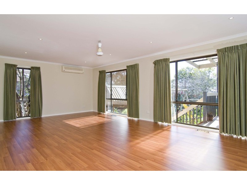 21 Carole Avenue, Chirnside Park VIC 3116