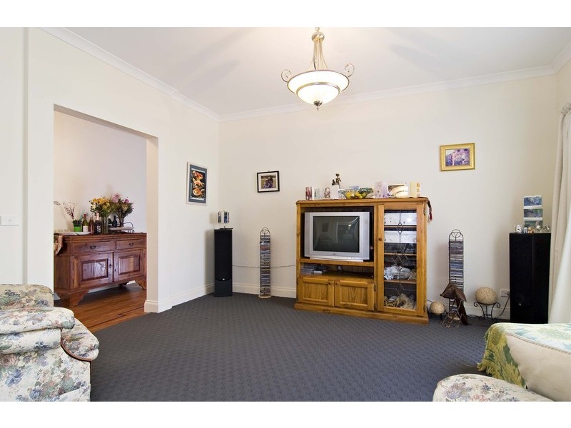 1 Farnham Road, Healesville VIC 3777