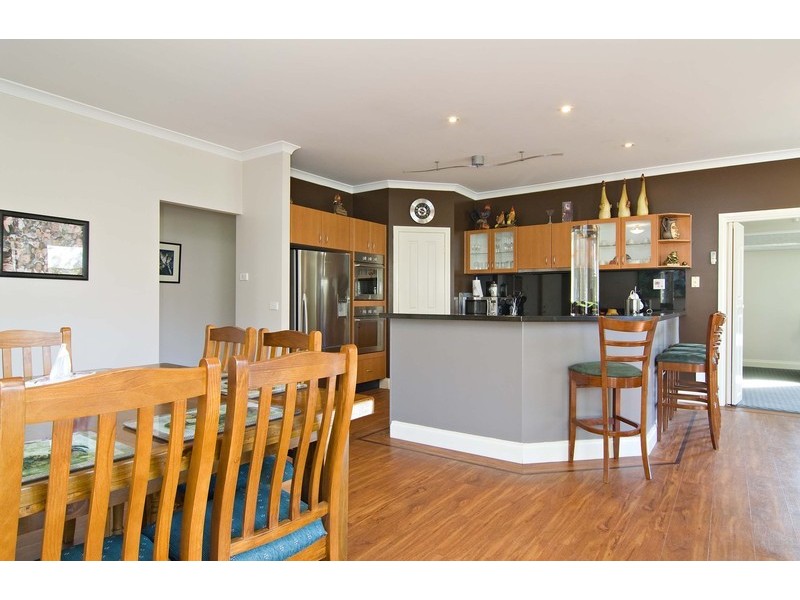 1 Farnham Road, Healesville VIC 3777