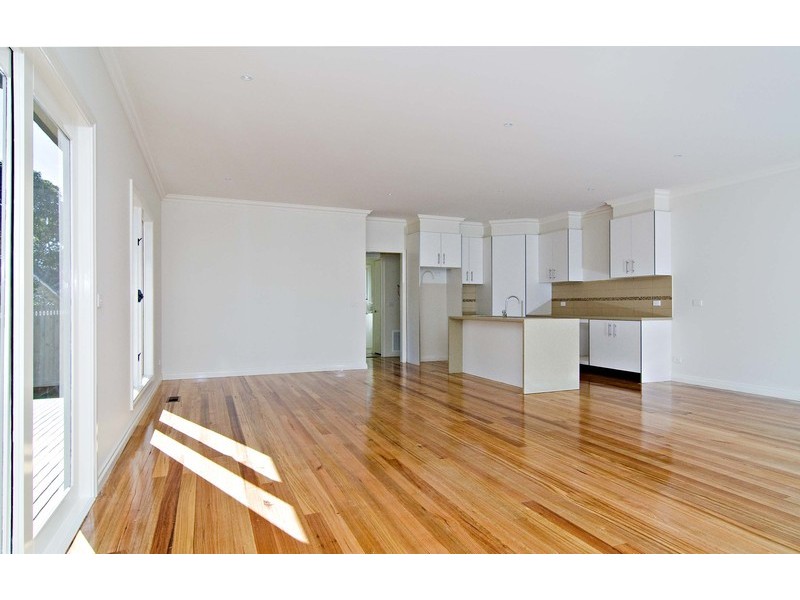 2/27 Tamworth Road, Kilsyth VIC 3137