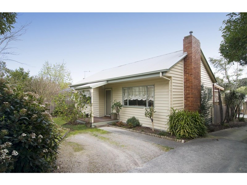 1/25 Richards Avenue, Croydon VIC 3136