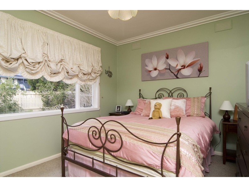 1/25 Richards Avenue, Croydon VIC 3136