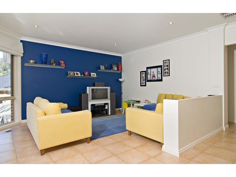 6A Ashton Avenue, Mooroolbark VIC 3138