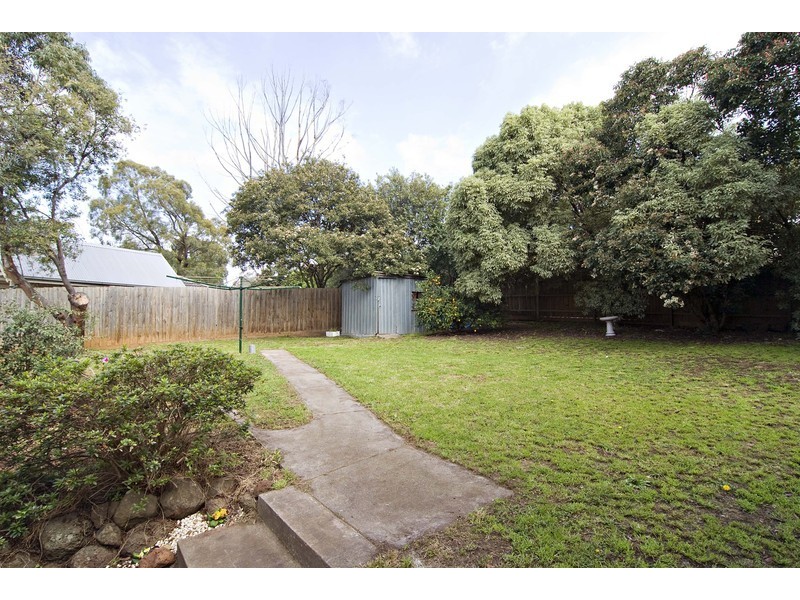 33 Daymar Drive, Mooroolbark VIC 3138