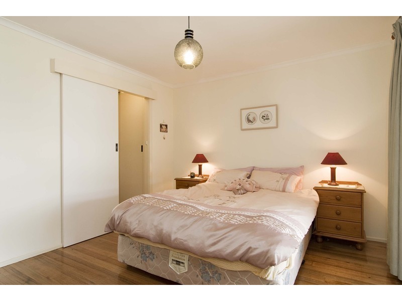 33 Daymar Drive, Mooroolbark VIC 3138