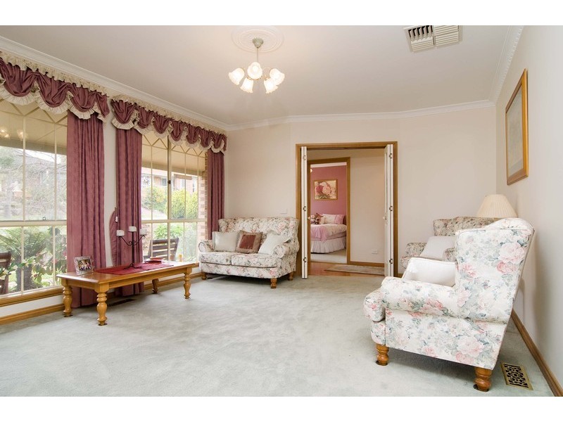 15 Clearwater Drive, Lilydale VIC 3140