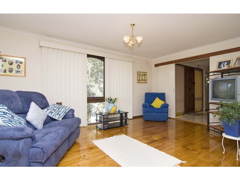 1 Chinook Crescent, Mooroolbark VIC 3138