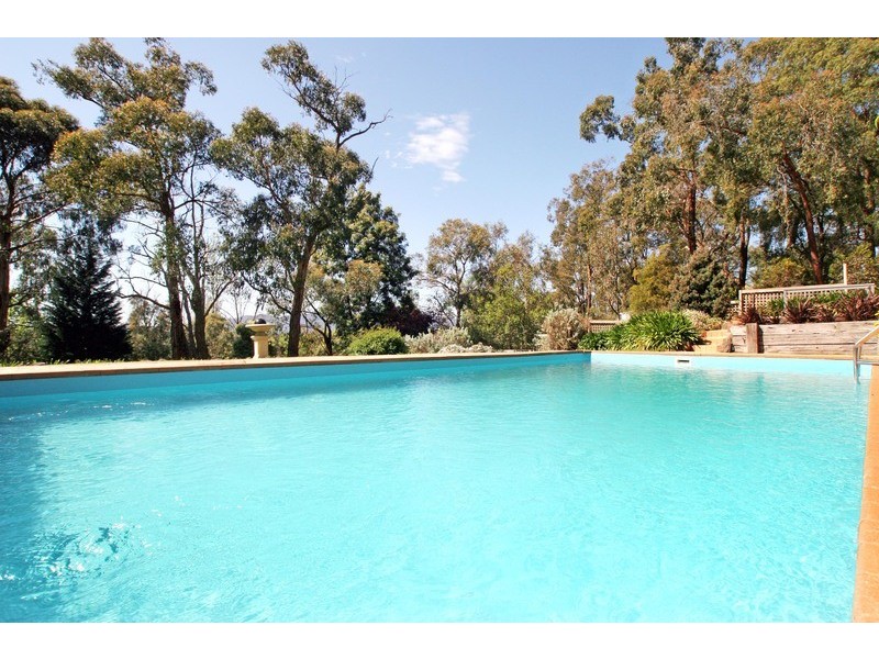 52-54 Fairview Avenue, Croydon North VIC 3136