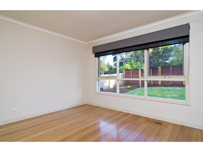 1/77 Hull Road, Croydon VIC 3136