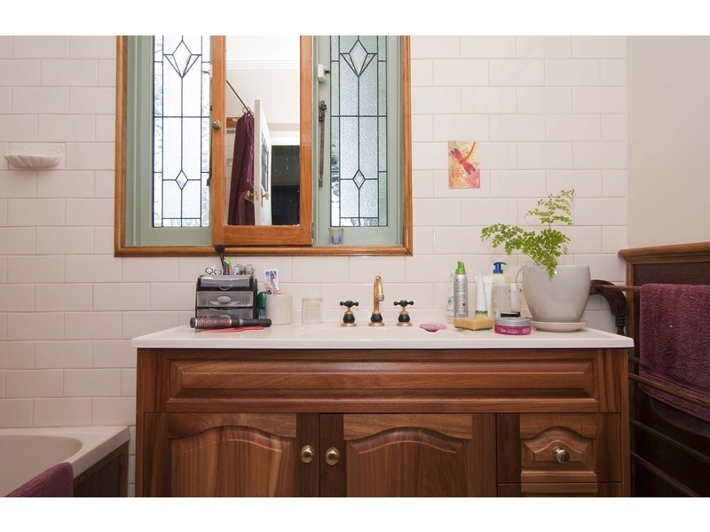 9 Lincoln Road, Croydon VIC 3136