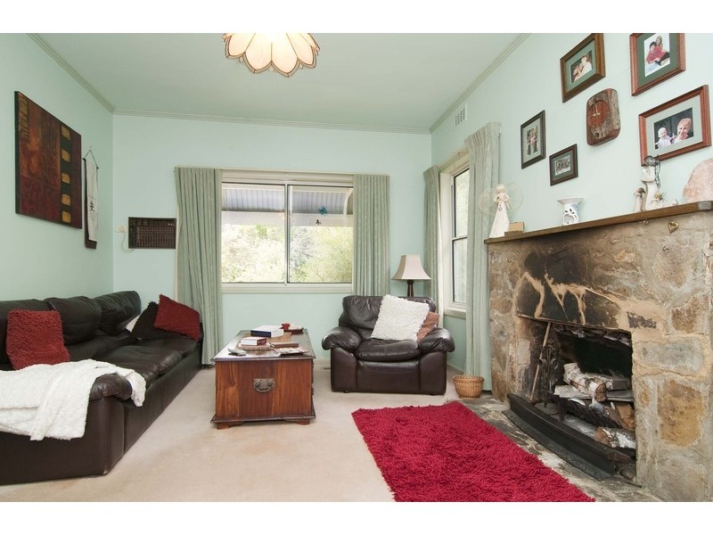 9 Lincoln Road, Croydon VIC 3136