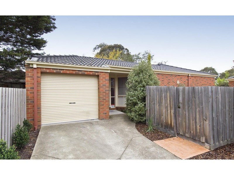 4/12 Sturt Street, Croydon VIC 3136