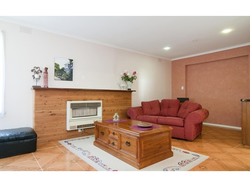 4 Edward Court, Croydon VIC 3136