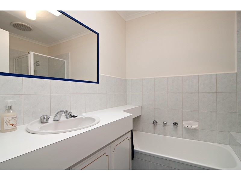 2/43-45 Beaufort Road, Croydon VIC 3136