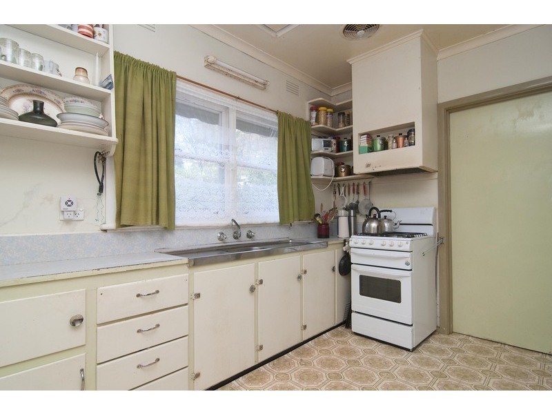4 Eric Street, Croydon VIC 3136