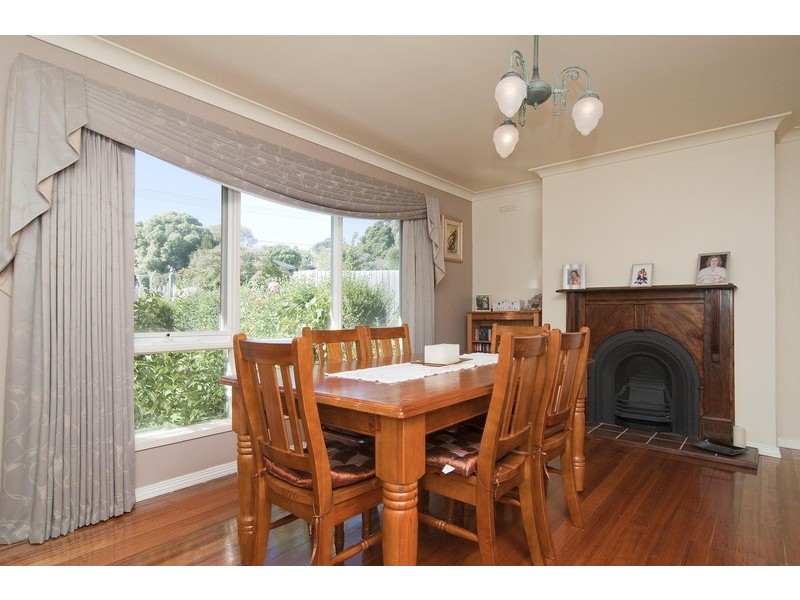 17 Kalimna Street, Mooroolbark VIC 3138