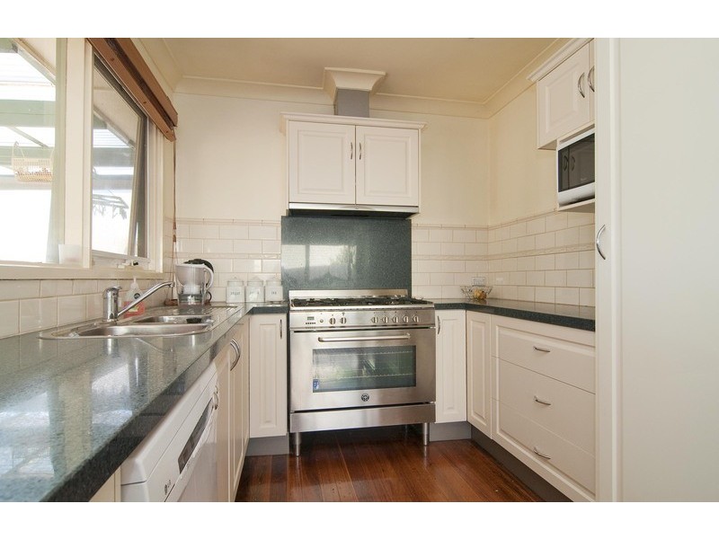 17 Kalimna Street, Mooroolbark VIC 3138