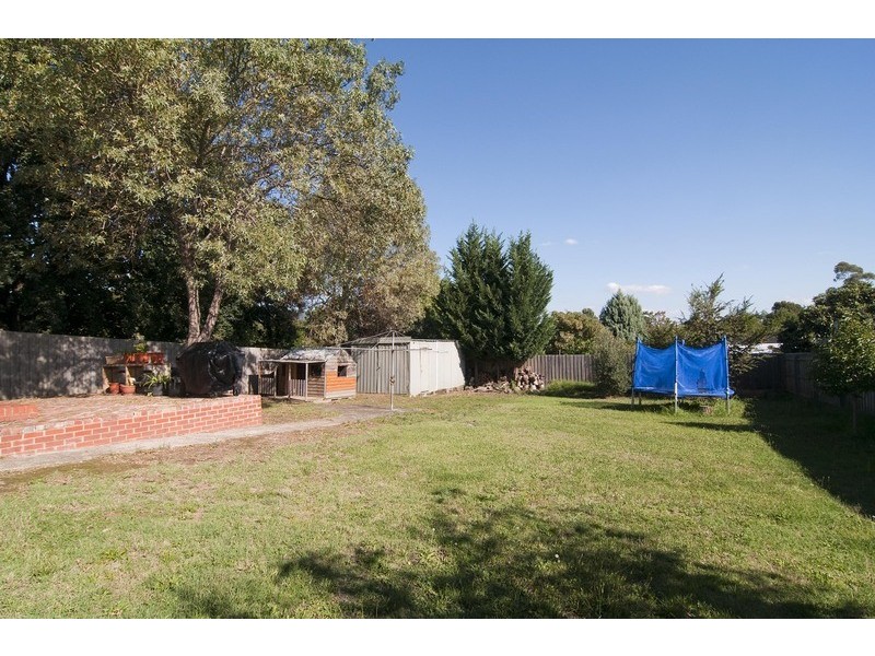 17 Kalimna Street, Mooroolbark VIC 3138