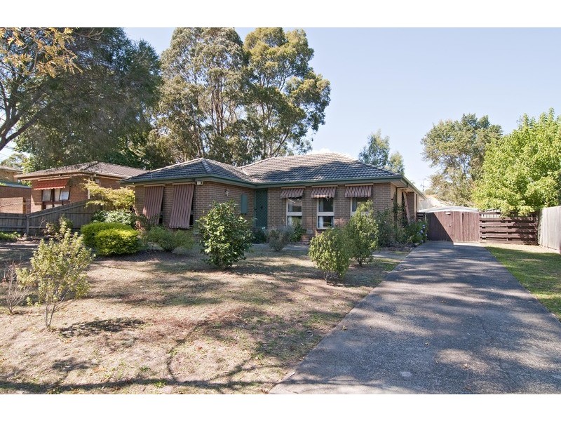 8 Bulga Street, Mooroolbark VIC 3138