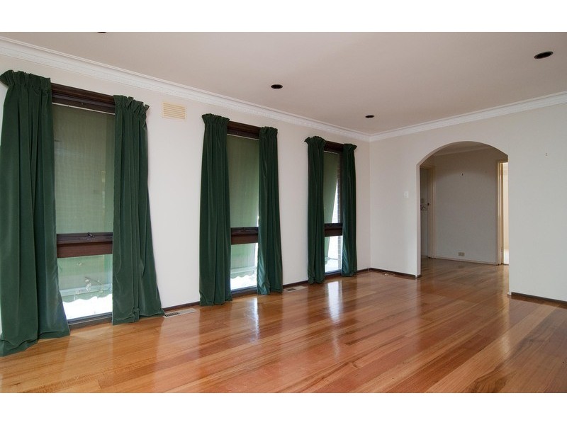 8 Bulga Street, Mooroolbark VIC 3138