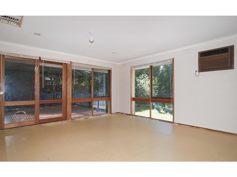 8 Bulga Street, Mooroolbark VIC 3138