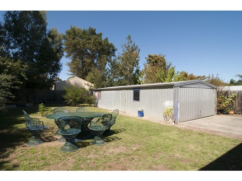 8 Bulga Street, Mooroolbark VIC 3138