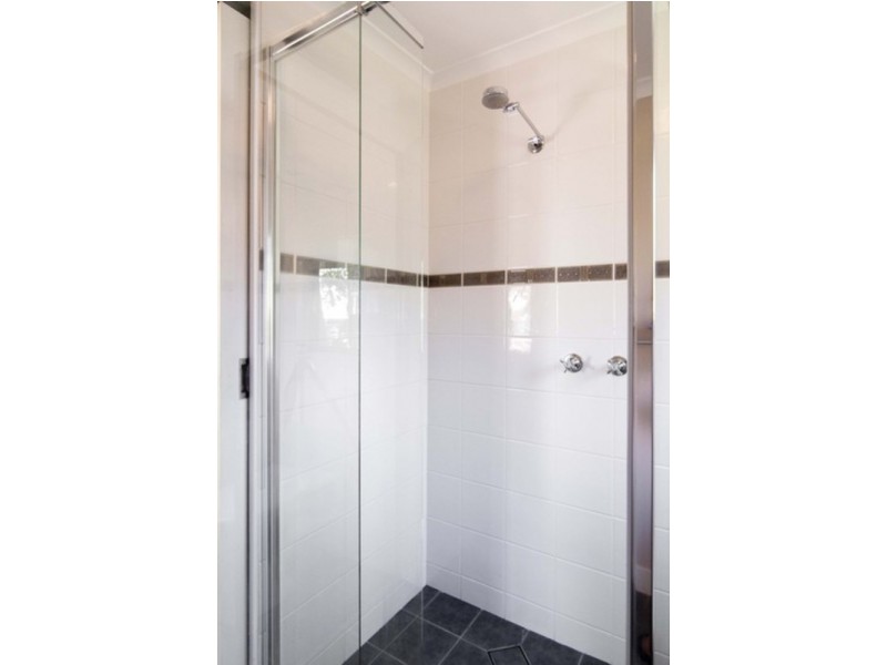 9 Lincoln Road, Croydon VIC 3136