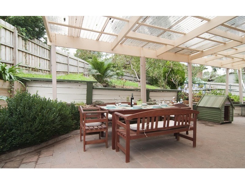 4 Parry Drive, Mooroolbark VIC 3138